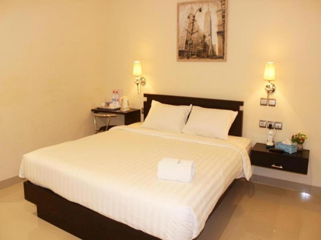 Guardian Family Hotel Sorong Exterior photo